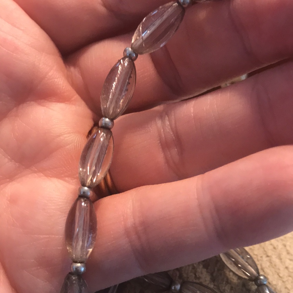 AE Gorgeous Glass Look Beaded Necklace - Picture 2 of 9